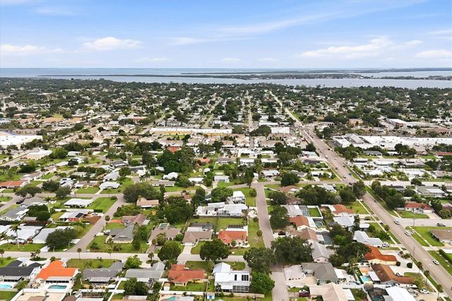 6004 9TH AVENUE W, Bradenton, FL 34209
