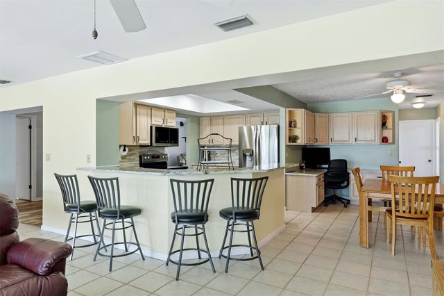 6004 9TH AVENUE W, Bradenton, FL 34209