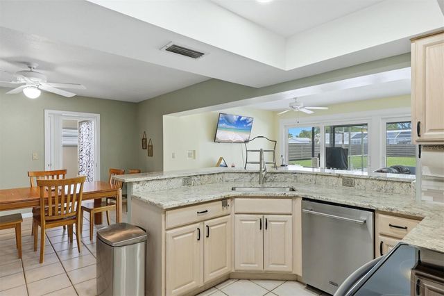 6004 9TH AVENUE W, Bradenton, FL 34209