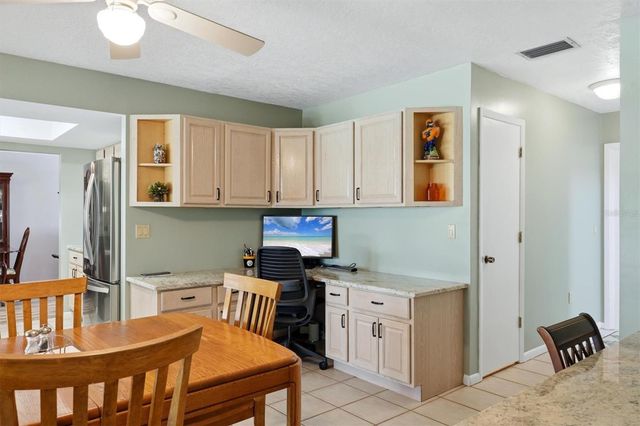 6004 9TH AVENUE W, Bradenton, FL 34209
