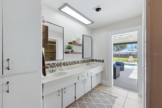 6004 9TH AVENUE W, Bradenton, FL 34209