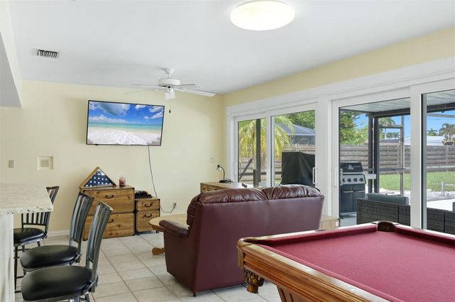 6004 9TH AVENUE W, Bradenton, FL 34209
