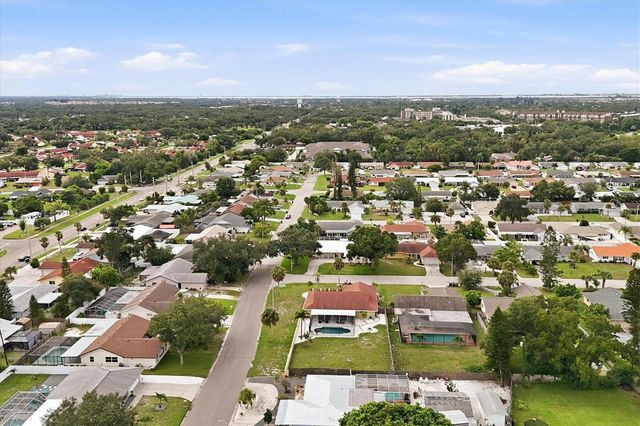 6004 9TH AVENUE W, Bradenton, FL 34209