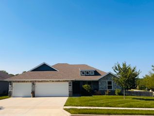 607 East Selby Drive, Nixa, MO 65714