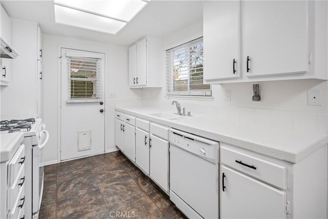 1828 W Avenue K9, Lancaster, CA 93534