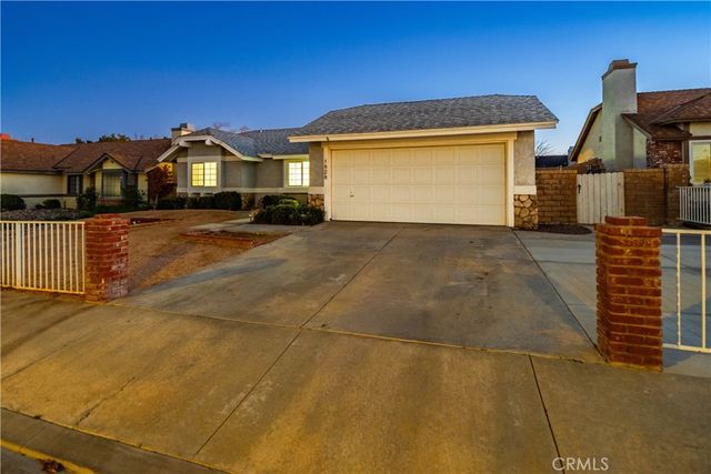 1828 W Avenue K9, Lancaster, CA 93534