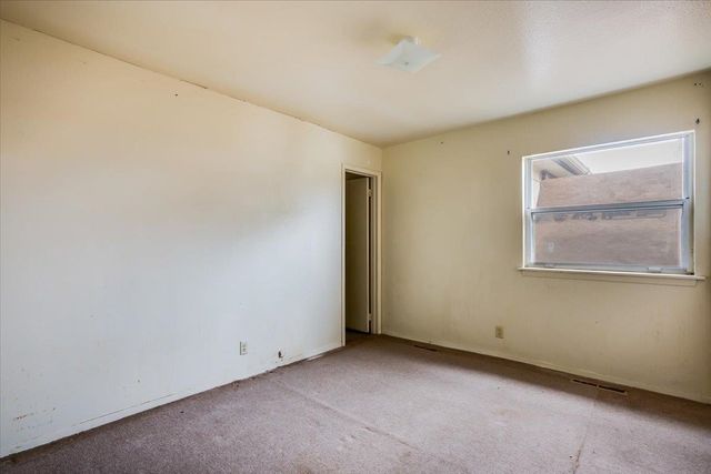 1516 E Del Mar, Wichita, KS 67216