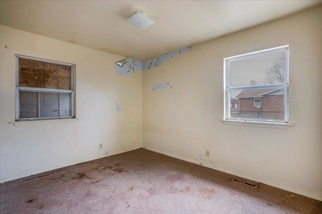 1516 E Del Mar, Wichita, KS 67216