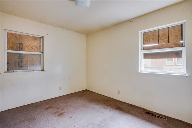 1516 E Del Mar, Wichita, KS 67216