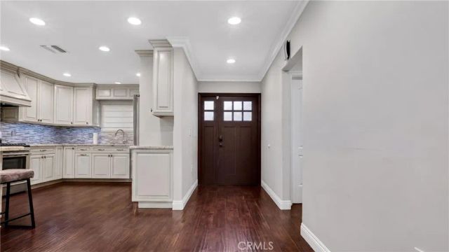 10855 Oro Vista, Sunland, CA 91040