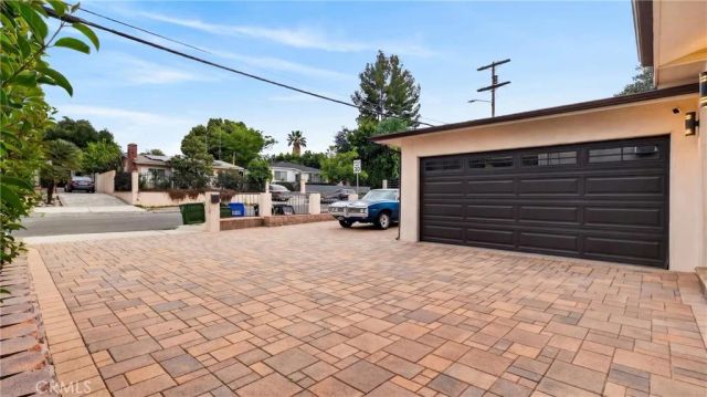 10855 Oro Vista, Sunland, CA 91040