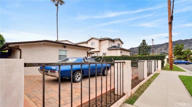 10855 Oro Vista, Sunland, CA 91040