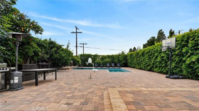 10855 Oro Vista, Sunland, CA 91040
