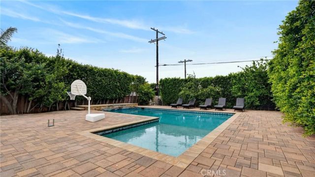10855 Oro Vista, Sunland, CA 91040