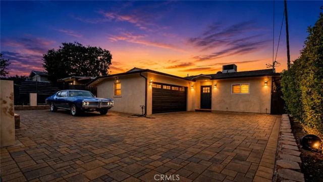 10855 Oro Vista, Sunland, CA 91040