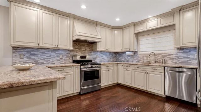 10855 Oro Vista, Sunland, CA 91040