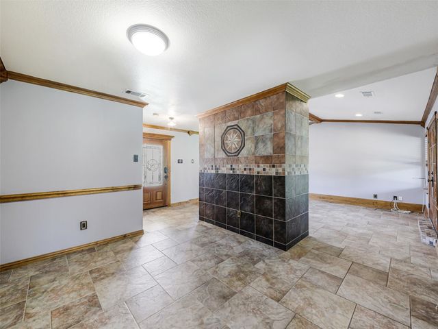 1929 Avignon Court, Carrollton, TX 75007