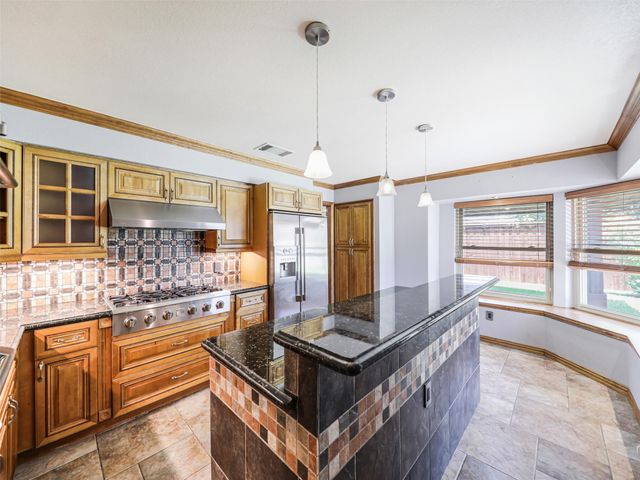 1929 Avignon Court, Carrollton, TX 75007