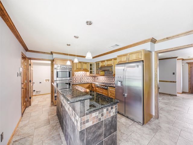 1929 Avignon Court, Carrollton, TX 75007