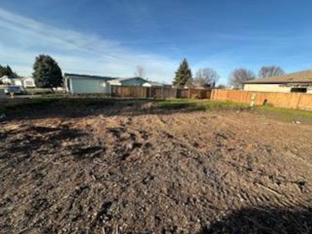 555 Freeman Road 105, Central Point, OR 97502