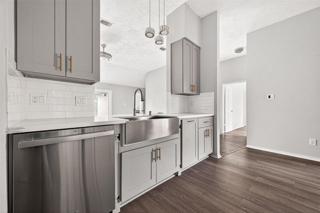 6510 Paso Del Sol Drive, Houston, TX 77083