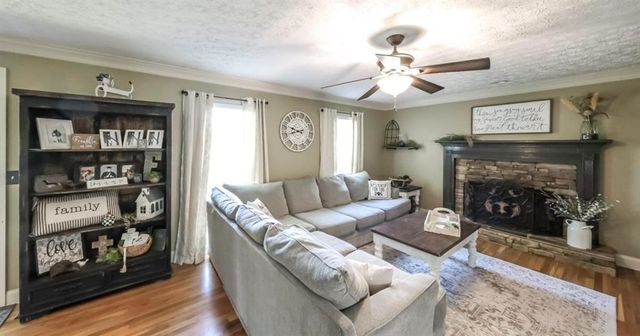 9001 E Carroll Road E, Winston, GA 30187