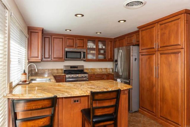 17417 Plaza Sonada, San Diego, CA 92128