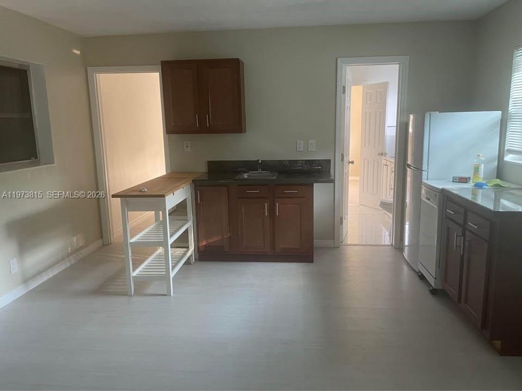 4991 SW 27th Ave C, Dania Beach, FL 33312