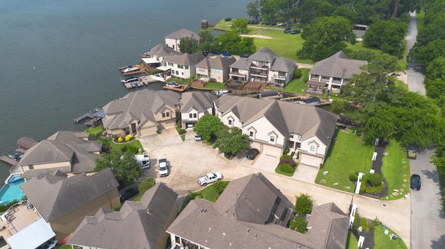 347 Old Aqua Landing E, Conroe, TX 77356