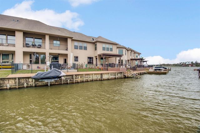 347 Old Aqua Landing E, Conroe, TX 77356