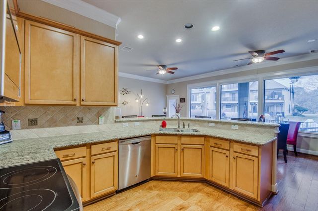 347 Old Aqua Landing E, Conroe, TX 77356