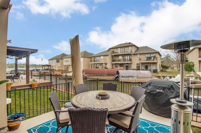 347 Old Aqua Landing E, Conroe, TX 77356