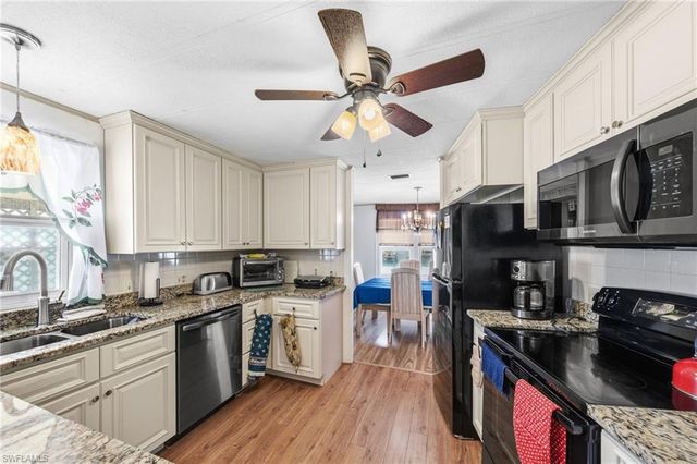 3148 Indian Village LN, North Fort Myers, FL 33917