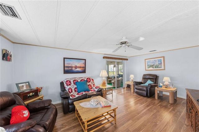 3148 Indian Village LN, North Fort Myers, FL 33917