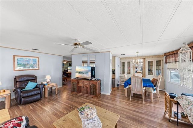 3148 Indian Village LN, North Fort Myers, FL 33917