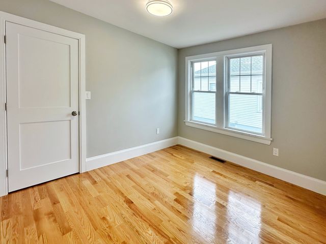 338 Sea St, Quincy, MA 02169
