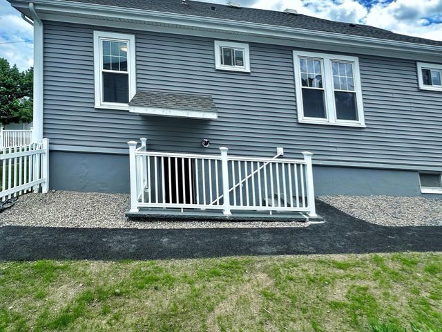 338 Sea St, Quincy, MA 02169