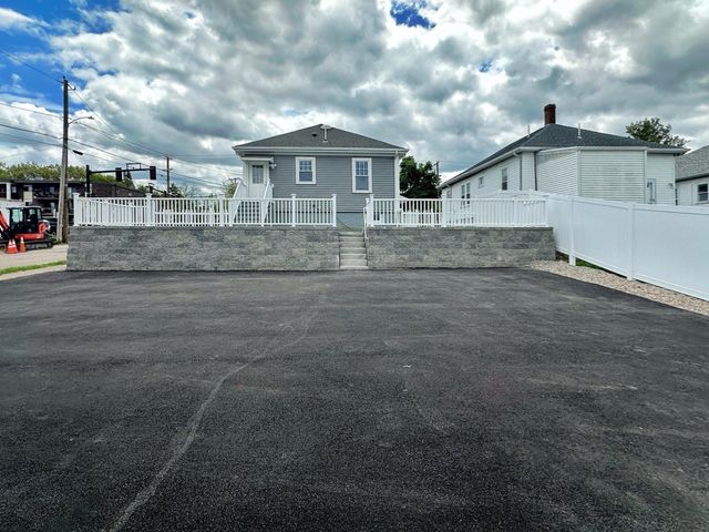 338 Sea St, Quincy, MA 02169