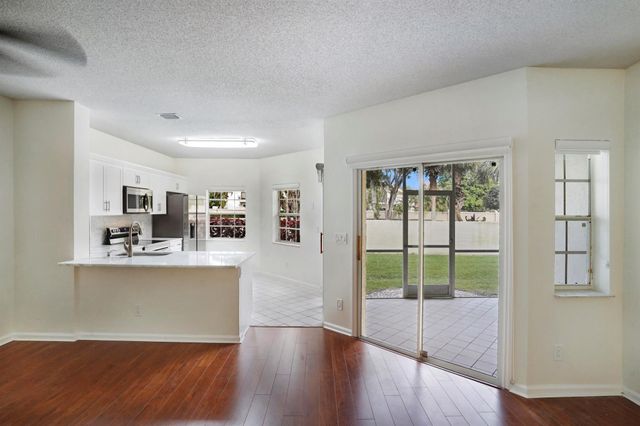 6513 Via Regina, Boca Raton, FL 33433