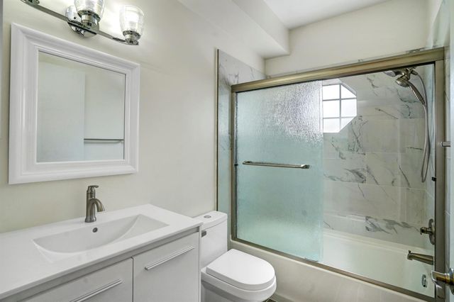 6513 Via Regina, Boca Raton, FL 33433