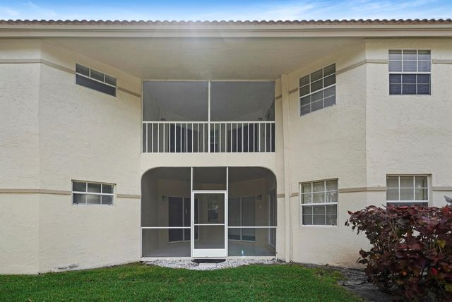 6513 Via Regina, Boca Raton, FL 33433