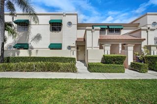 6513 Via Regina, Boca Raton, FL 33433