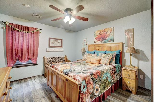 13201 NW 1st Street, Yukon, OK 73099