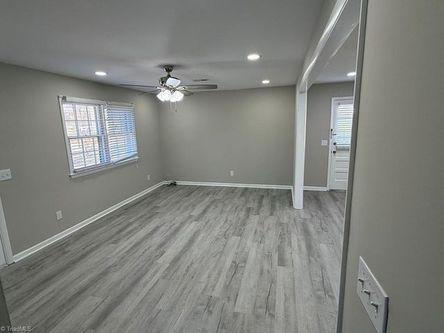 315 Creekway Court, Winston-salem, NC 27104