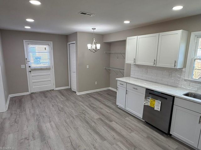 315 Creekway Court, Winston-salem, NC 27104