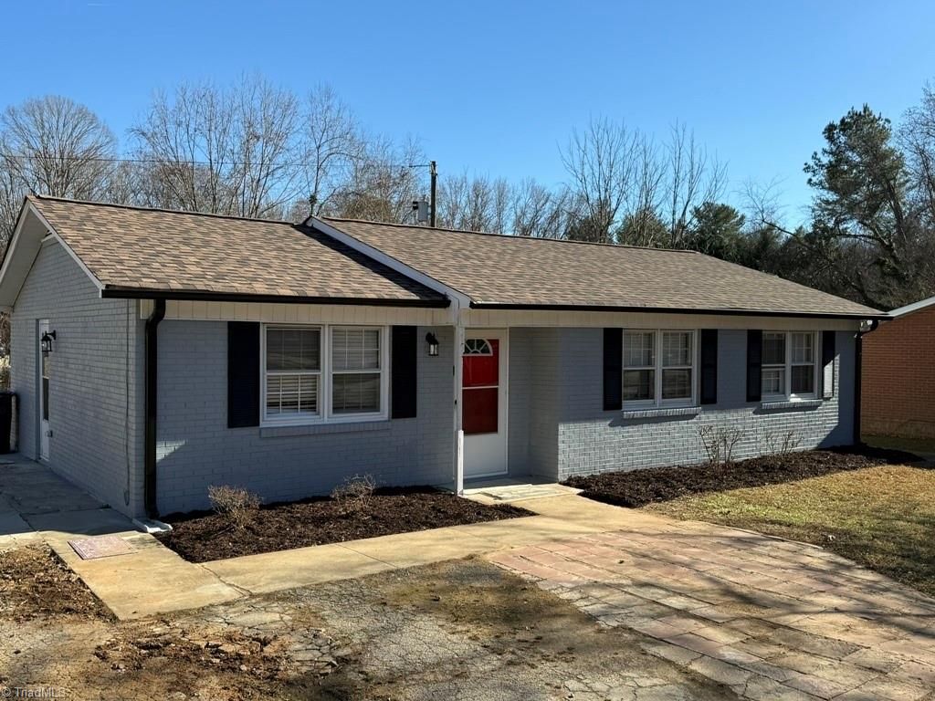 315 Creekway Court, Winston-salem, NC 27104