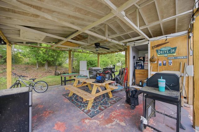 1205 Poole Street, Rossville, GA 30741