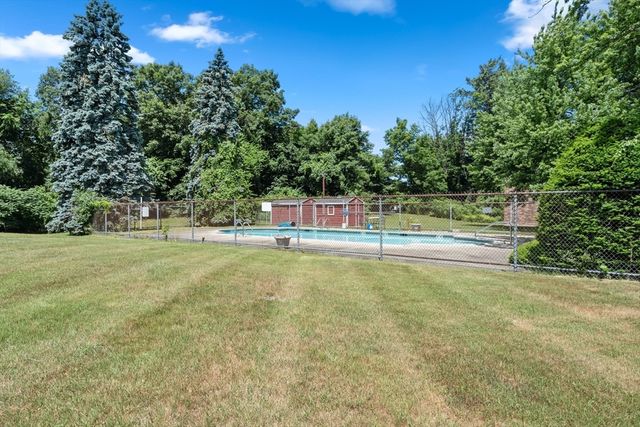 13 Myles Standish Dr 3, Haverhill, MA 01835