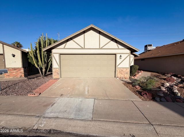 11820 N 66TH Drive, Glendale, AZ 85304