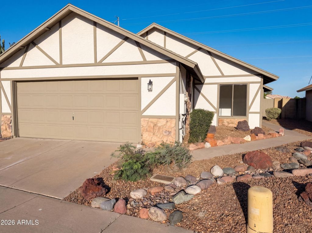 11820 N 66TH Drive, Glendale, AZ 85304
